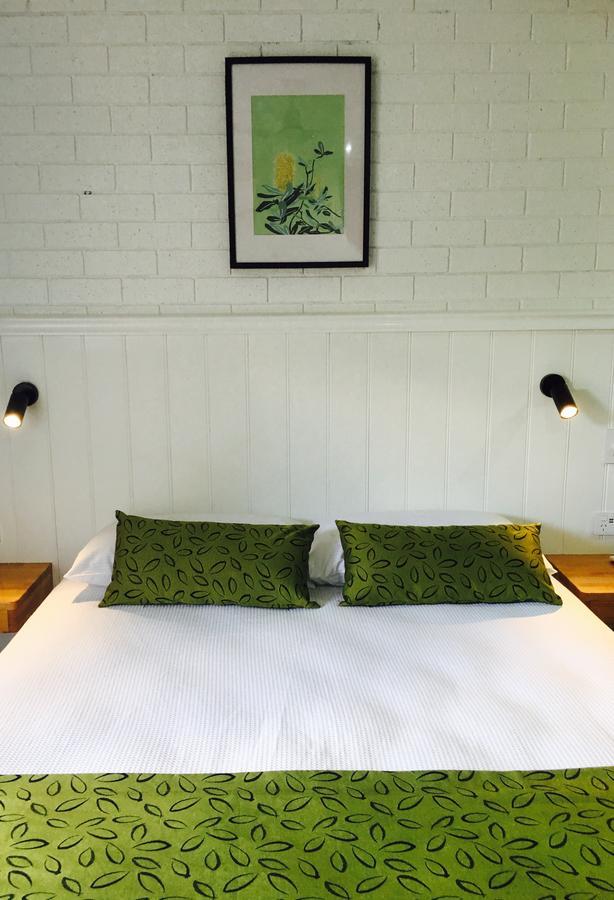 Gin Gin Village Motor Inn Motel Qld المظهر الخارجي الصورة